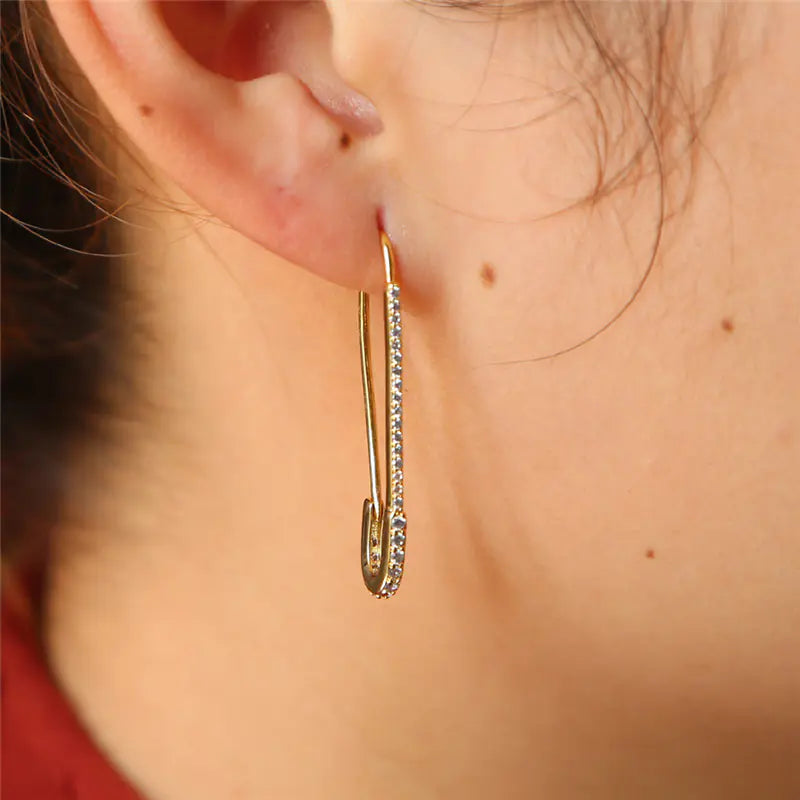 Chic Geometric Studs with Rhinestone