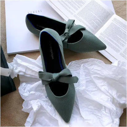 Chic Bow-Topped Mary Jane Flats