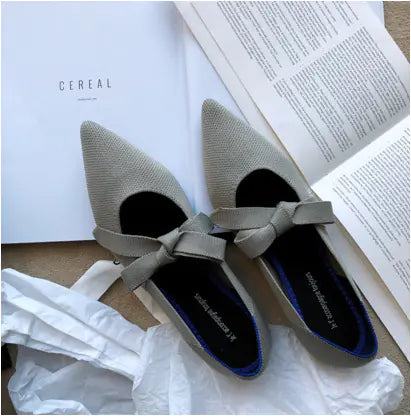 Chic Bow-Topped Mary Jane Flats